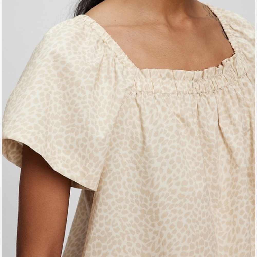 Gap leopard print flutter sleeve blouse square neck line